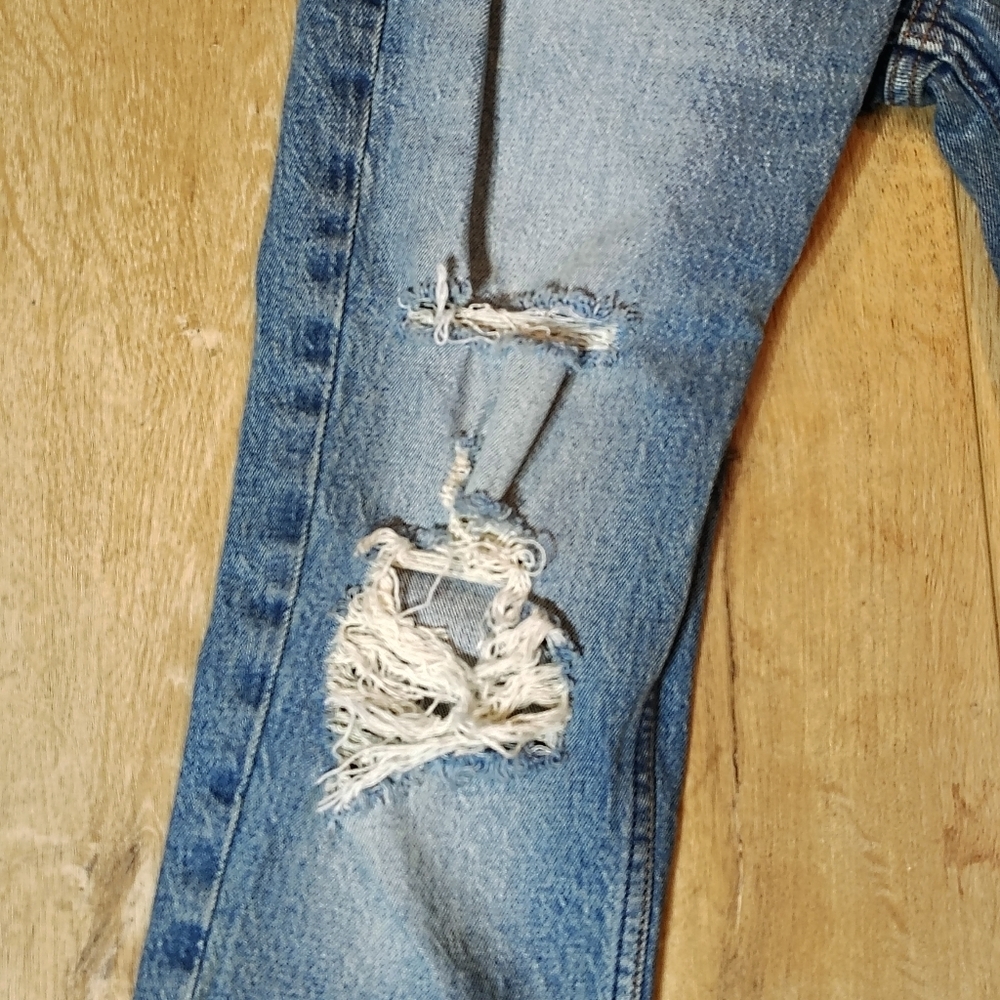 Abercrombie & Fitch Women's Sz 26-2s High Rise Mom Jeans Thrashed Distressed - Picture 4 of 8